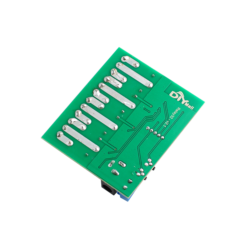 Moduł przekaźnikowy ESP32S 4CH – Antenna 2.4Ghz recenzja i cena